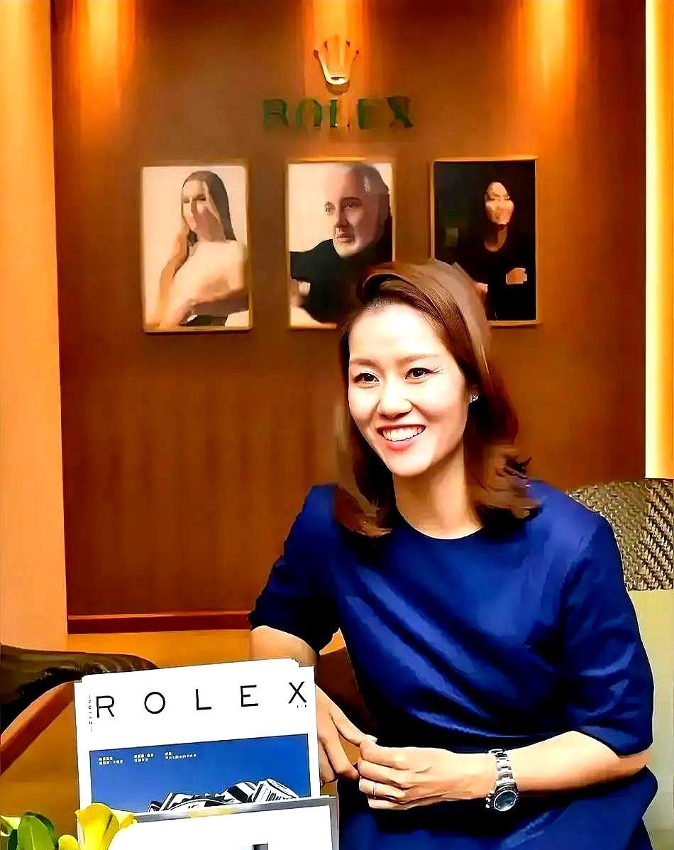 首先，我还是非常高兴郑钦文再次提到我，2011年是我非常幸福的一年，我拿到了法网