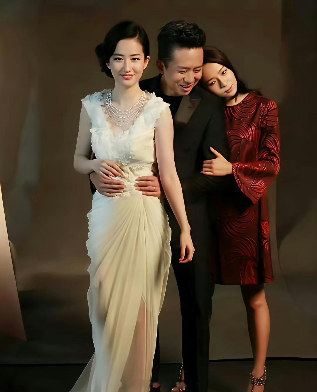 刘亦菲邓超江一燕写真真的要笑死我了这是认真拍的吗?