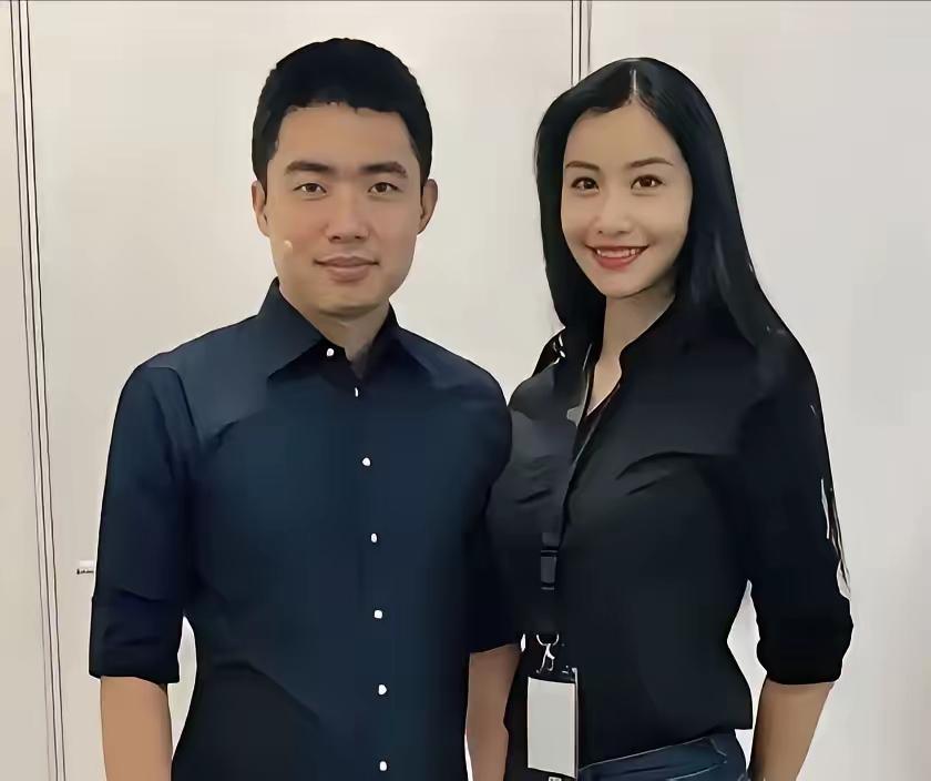 网传李想即将迎来第6个孩子了，6个孩子都是跟现任妻子王蕾所生。王蕾是真的能生啊