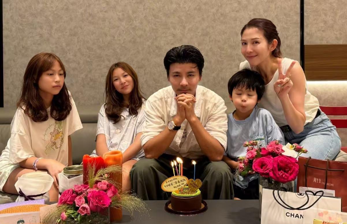 蔡少芬给张晋过第22个生日，全家福曝光，亮点满满。娘娘家的两位公主，一位像娘娘