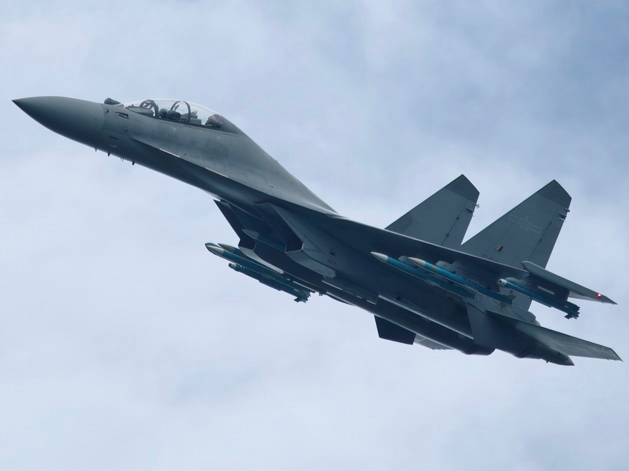 J-16强空空构型上新。图源见小水印。​​​