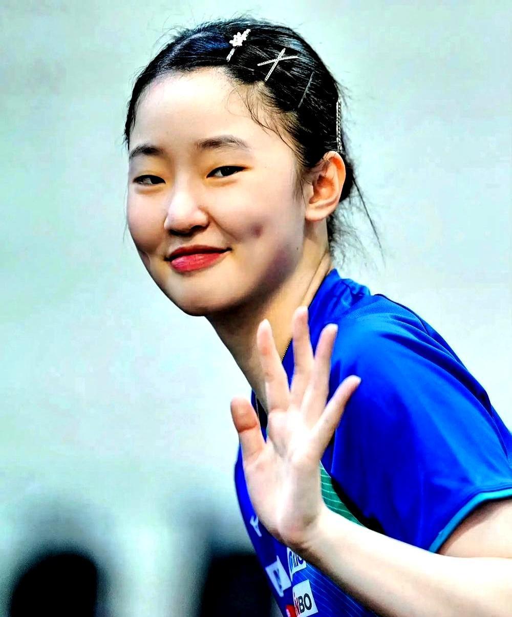 连赢10次又怎样？17岁的张本美和已经杀红了眼，王曼昱这次在新加坡，真要被扒掉一