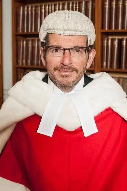 英国释放伦敦地铁爆炸案（造成52人死亡）犯罪者阿斯瓦特，法官称：祝你一切顺利。