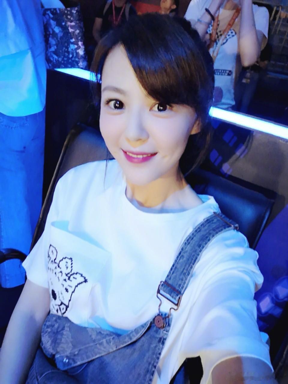 到底是什么事能将事业如日中天的女明星逼到崩溃，退圈10年。这件事的倒霉女主是