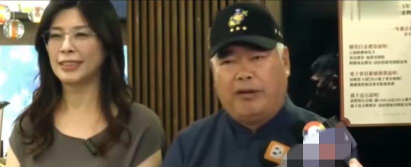 郑丽文昨天出席了军系复兴岗年会，争取到了原黄复兴党部主委前上将季麟连上将的支持，