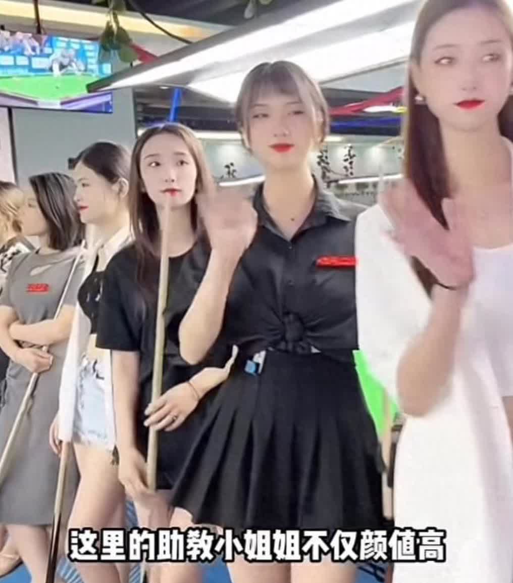 商k被一次又一次的扫黄，导致公主价格一涨再涨，最终没了生意，导致大量商K公主失业
