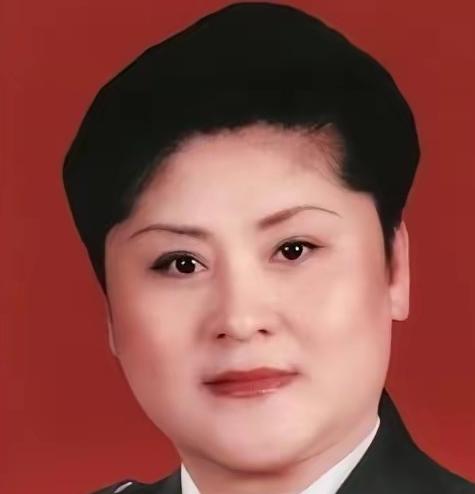 1988年，一名少女被三个壮汉强行送上了一辆出租车，没想到，那辆轿车的驾驶员立刻