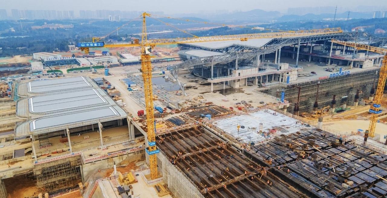 2025年12月30日消息，长沙西站项目建设正抢抓工期推进，元旦假期施工热度不减