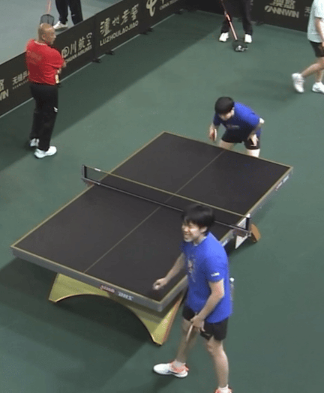 哥们你这又是啥表情啊哈哈哈哈哈哈哈哈哈哈哈