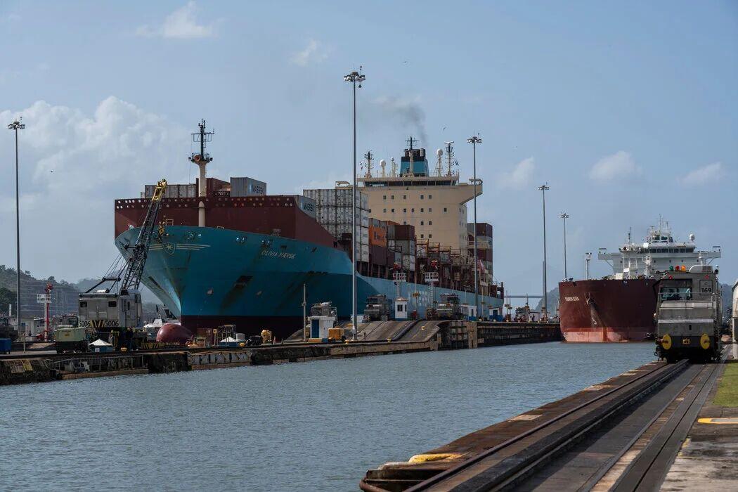 金灿荣教授：美国在逼中国下狠手！针对巴拿马最高法院宣布的裁决结果，香港长江和