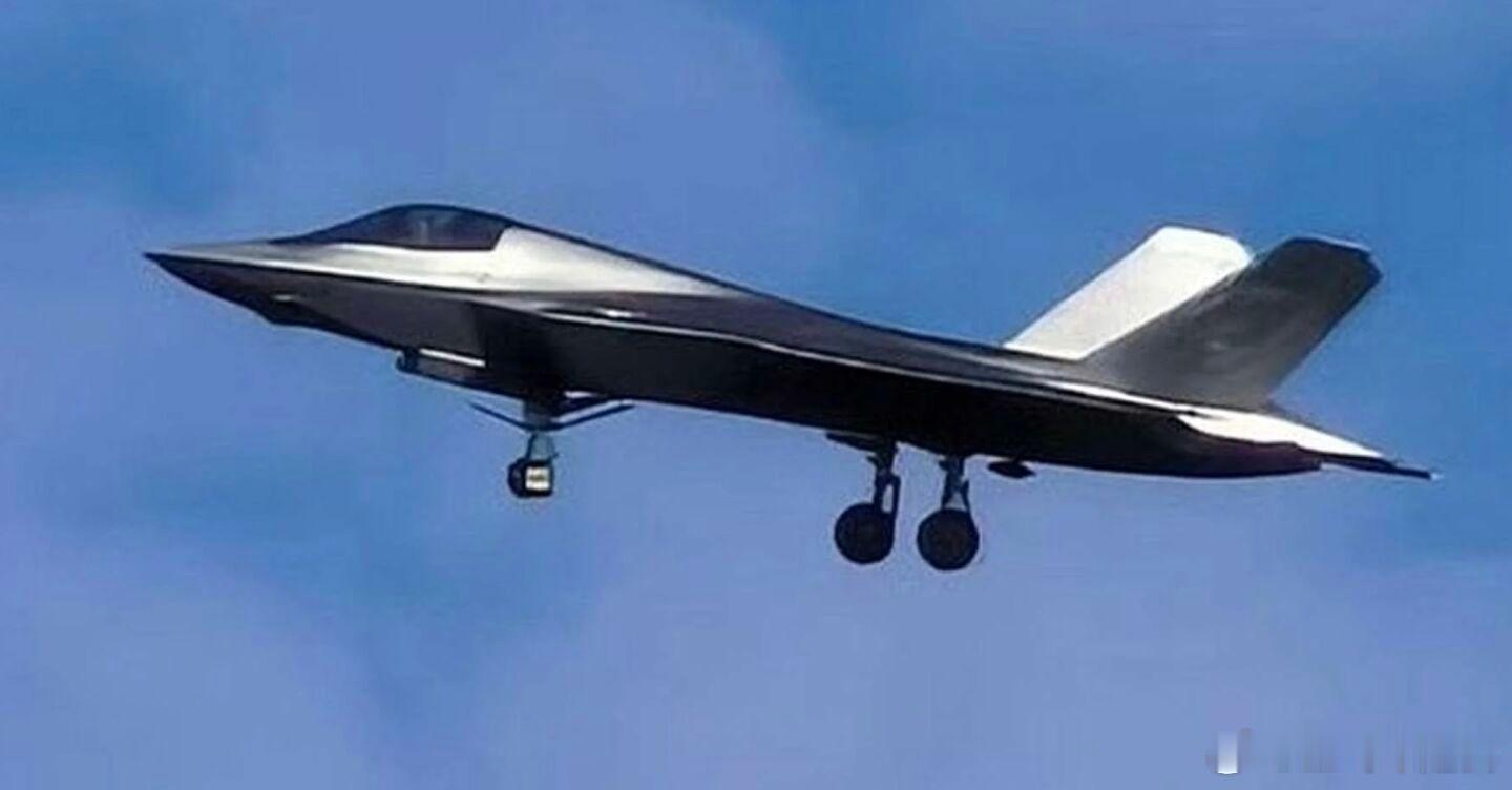F-22玩过F-35C试过，歼-35也跟进了，镜面涂层到底有什么用2026年8月中旬，据Milita