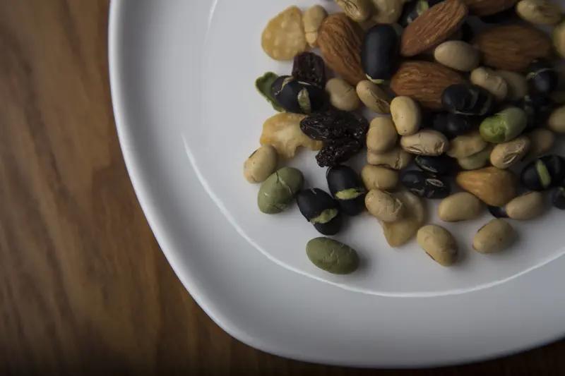 要说最养心脏的食物，那鱼必须拥有姓名。像三文鱼、金枪鱼等富含欧米伽-3脂肪