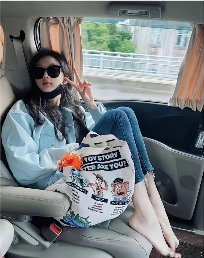 孙千,原来真有43码的高跟鞋啊!