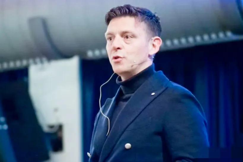 意甲裁判指定人罗基，他会偏帮国米吗？！我直接笑喷了！他，罗基，就是那个对着斯内德