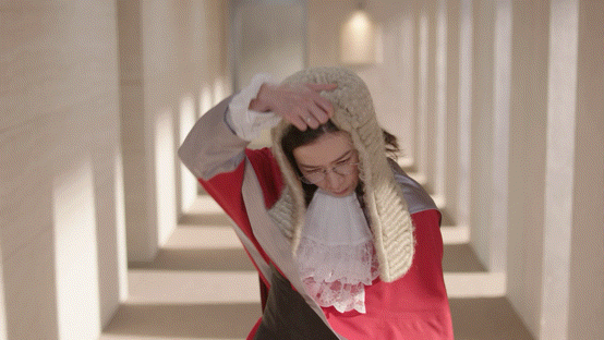 佘诗曼也到了要面对孩子的时候佘诗曼真的天生适配现实题材✨！《正义女神》里她饰演