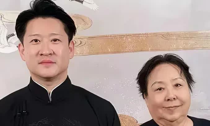 这马贵荣真的是太高看曹云金了[捂脸哭][捂脸哭]他直播的时候竟然语重心长的说，你