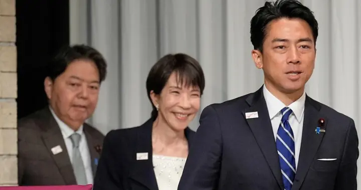 国会现场集体失声, 高市脱口而出的四个字, 暴露了日本政坛的秘密