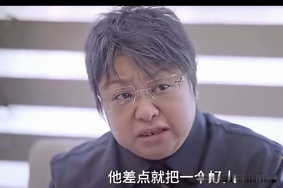 著名歌唱家韩红在接受采访时说:“网上诬蔑我的那个网友，他差点就把一个好人给葬送了
