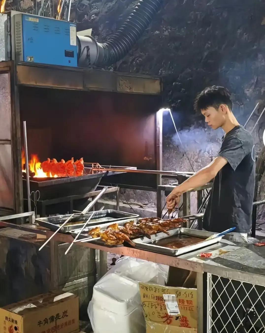 你把孩子送进985，他的同龄人开上了迈巴赫。这不是虚构。深圳15岁少年，用