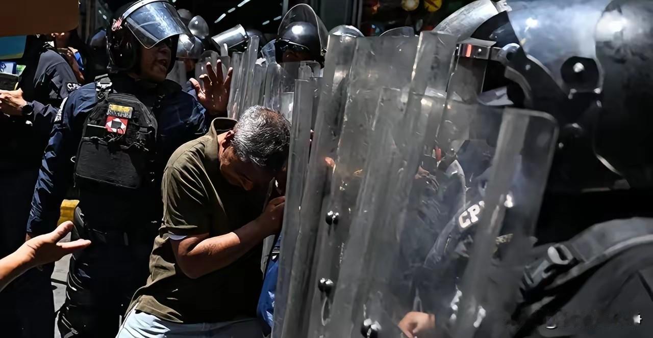 有很多朋友都在问，委内瑞拉现在是个什么情况了？这个问题，咱们这一期就简单的聊一