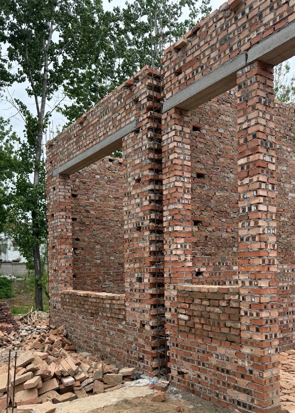 自建房千万不要留太大的窗户哦因为窗户造价太高了，去问价格的时候，心都在痛。