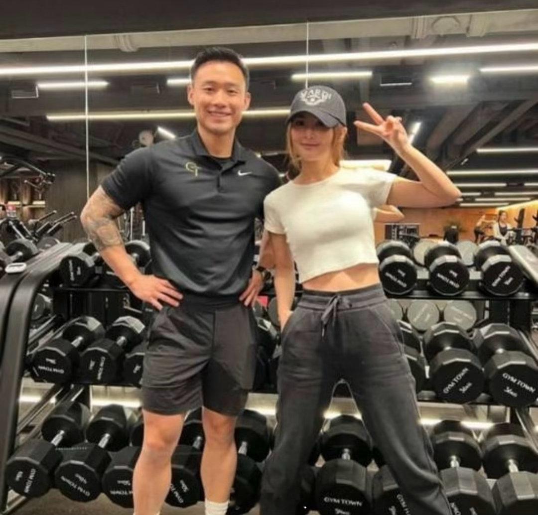 阿Sa老公曾是关智斌健身教练蔡卓妍老公曾是关智斌健身教练阿Sa官宣结婚！老公林