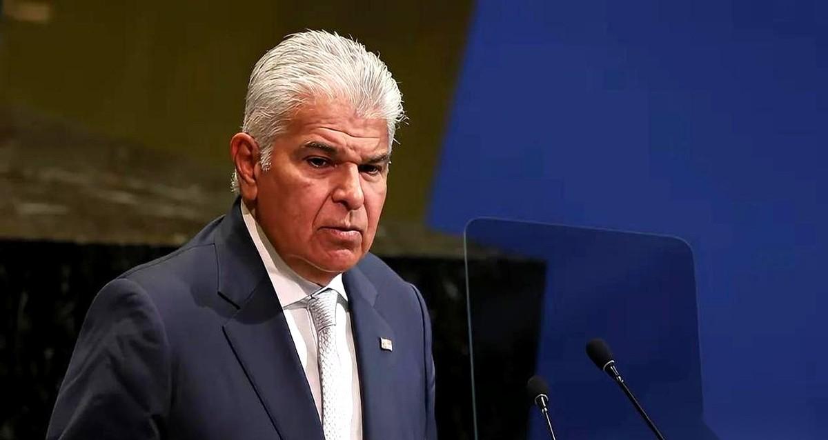 我勒个去！这事儿听着就气不打一处来！巴拿马那个叫穆利诺的，真以为自己长了三头六臂