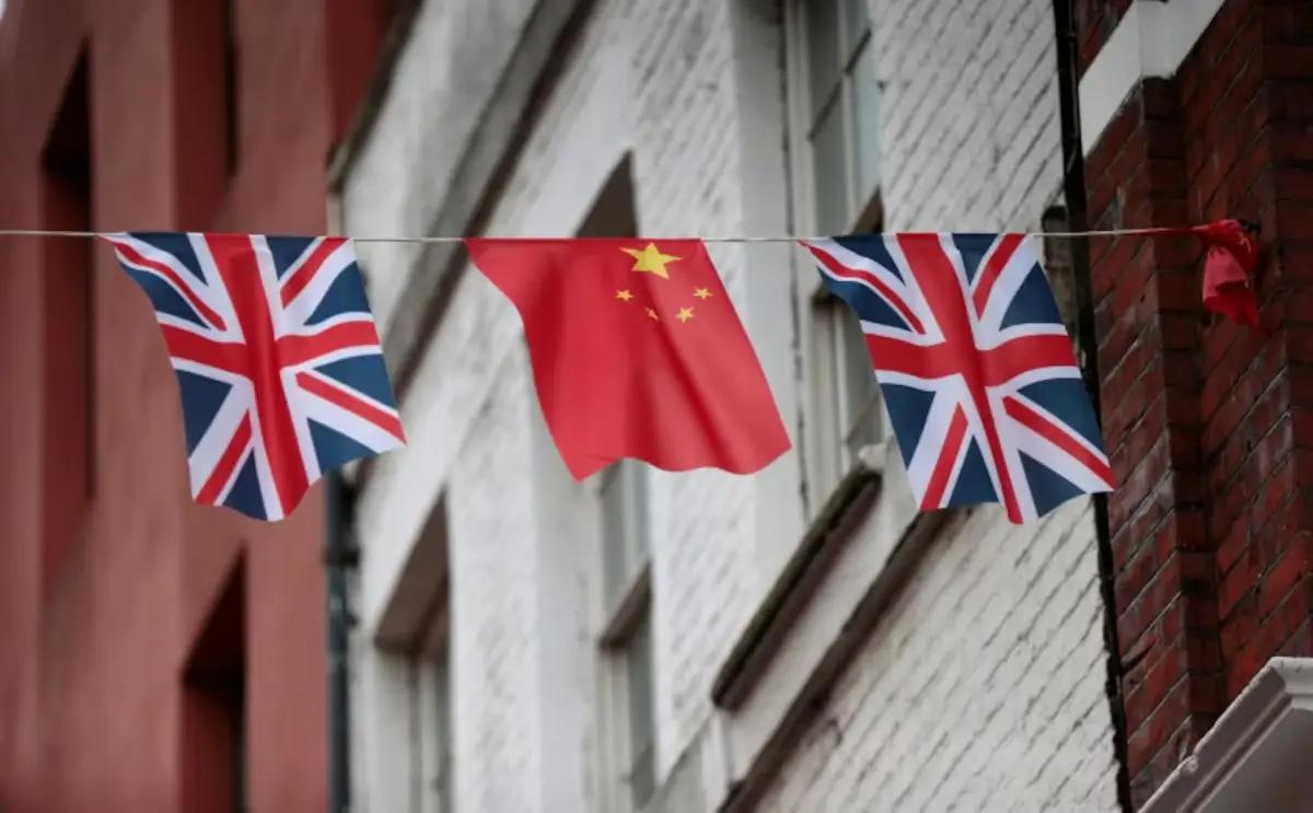 商务部下场，部长亲自打电话到英国。 7月28日，商务部部长王文涛跟英国新任商