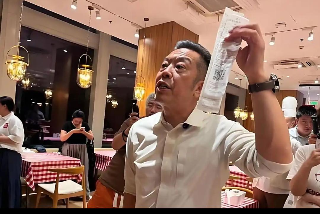 日损百万+靠安眠药入睡！58岁贾国龙硬刚罗永浩，3个月后两条退路太意外！