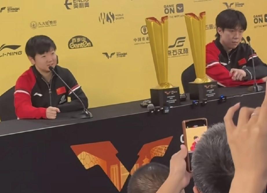不会吧！莎莎说他们拿了大满贯的冠军也不知道有没有年底总决赛的资格，不是只要拿