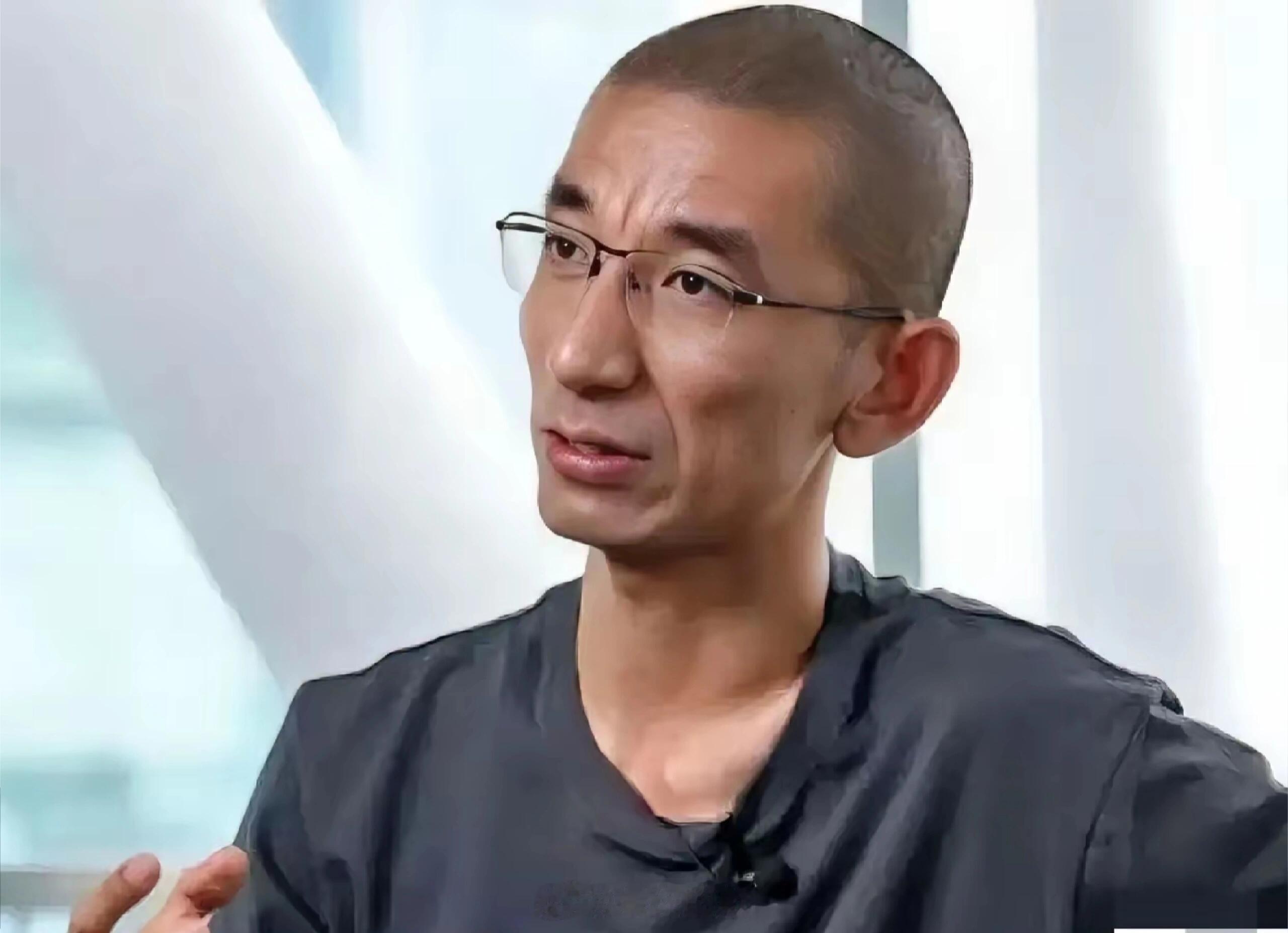 孙东旭那么成功履历却低调得吓人他从东方甄选离职了，我特意去翻了他的履历，不翻不知