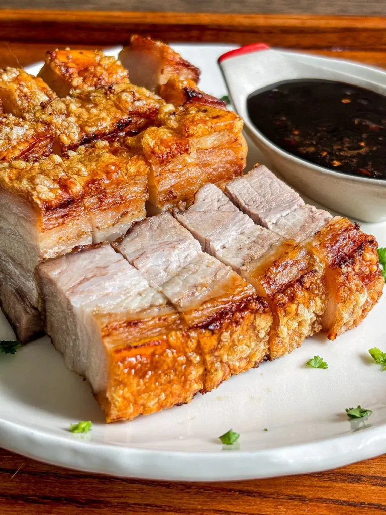 🔻不知道为什么，成都很难找到好吃的脆皮烧猪。热点现场​​​