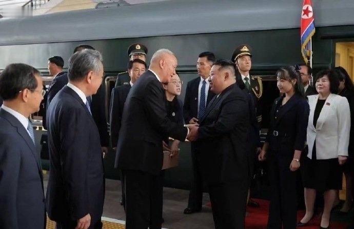 金正恩抵京顶级接待规格啊​​​