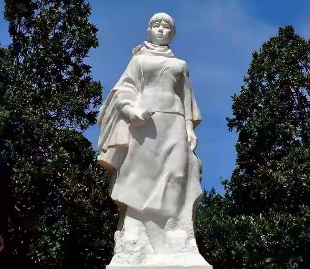 1990年9月，北京房山的荒草丛里，几个湖南干部扒开半人高的杂草，猛地定在原地，