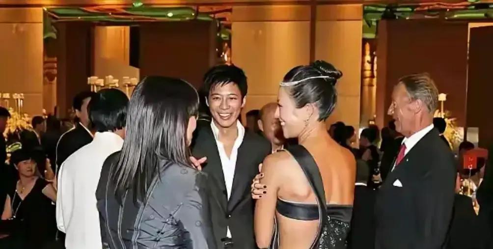 豪门不娶国际章，真相只有一句霍家选儿媳，看的是“不惹事”。2004年