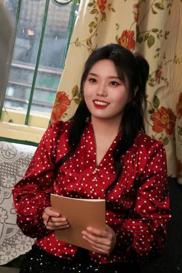 陈昊宇把李雪琴假发片拽掉了好好的时光追剧预警！以后看《好好的时光》，一到这段就