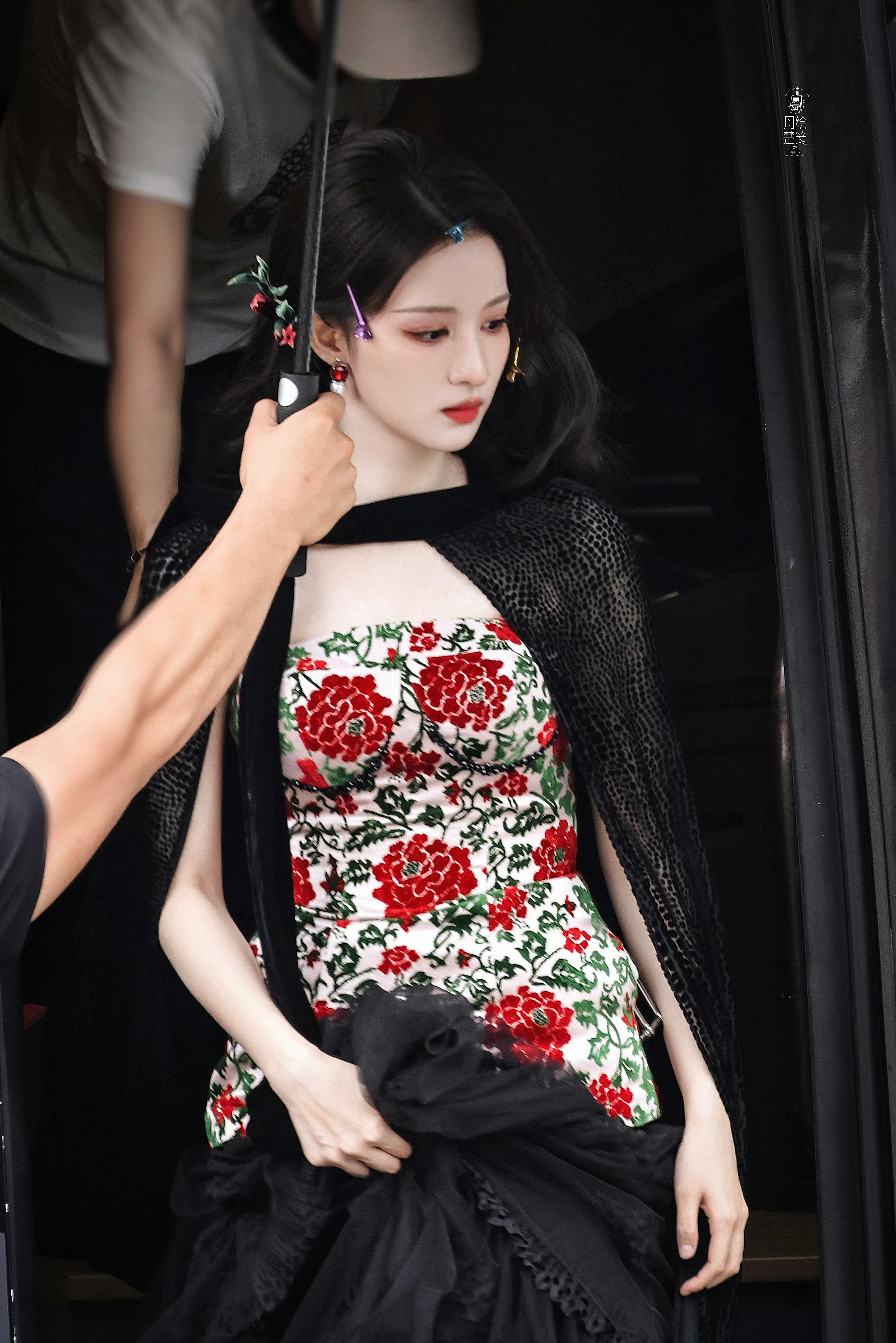 羞答答的玫瑰静悄悄地开～～～🌹🌹🌹王楚然《浮生》
