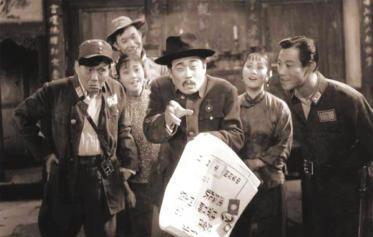 1947年，中统局长叶秀峰在看到报纸时，被一则广告吸引了注意力：“寻找银老太太！