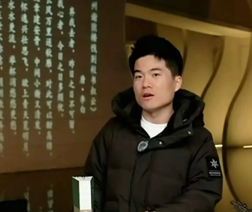 董宇辉为期三天的阅山河安徽行完美收官，一共拿下3.2亿的销售业绩。商务厅的相关领