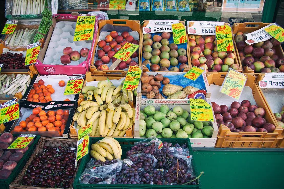 现在每次走过水果摊，竟然没有一点想买的冲动，这是为什么？不是买不起，而是不敢买