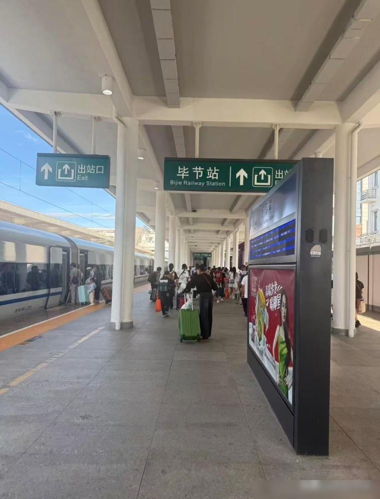 一个人旅居，是我退休后最开心的日子退休后真的没必要跟着旅行团赶行程，走马观花