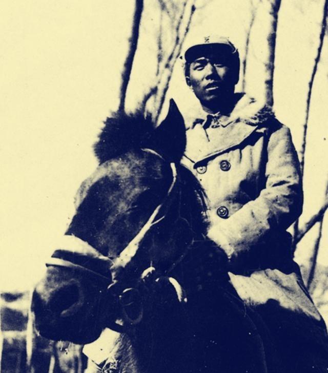 1940年，一伙狡猾的日军小分队，伪装成八路军的模样，悄悄摸进了王庄，他们被警戒