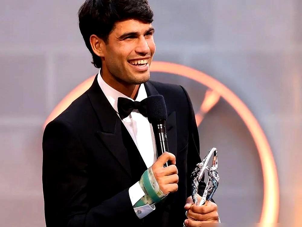 劳伦斯这回，真把流量和实力分得清清楚楚。20岁！一年8个冠军！直接干到世