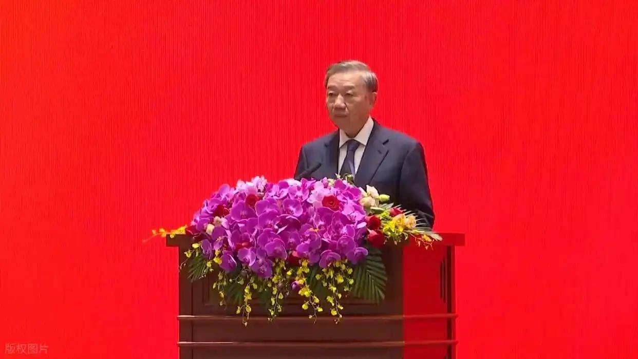 12小时高铁体验看尽差距，越南算计太多，南北高铁终成空谈近期越南高层访华，累