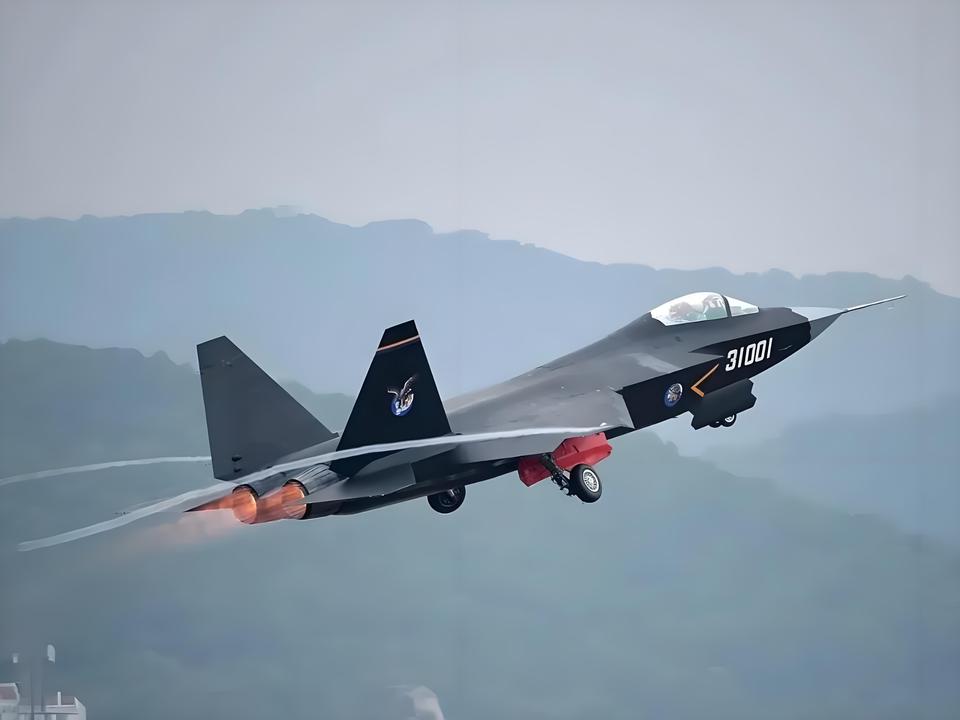 沙特跟美国签了1420亿美元的军火单子......这不对呀。我记得沙特早买了