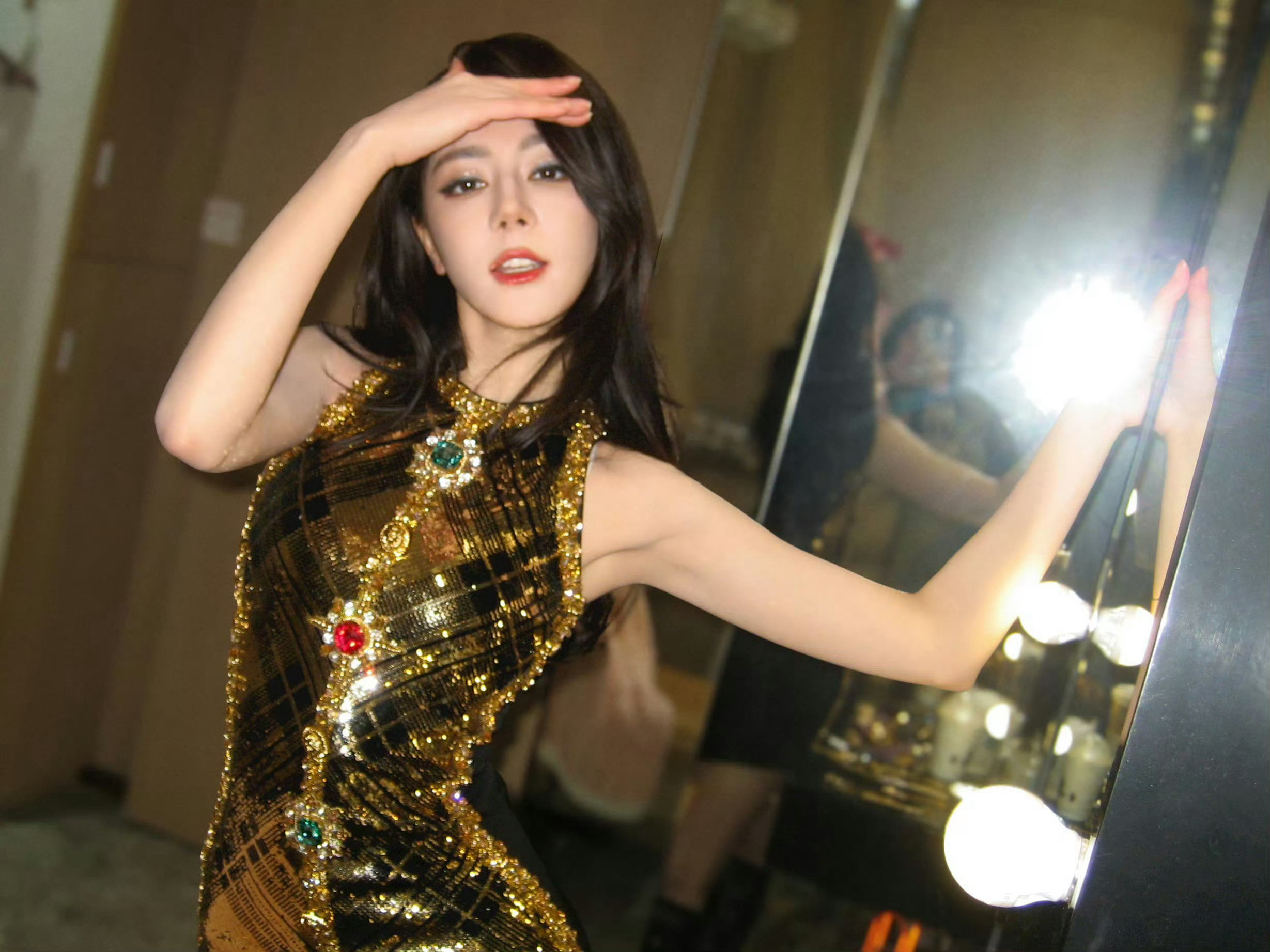 热巴这套好看的