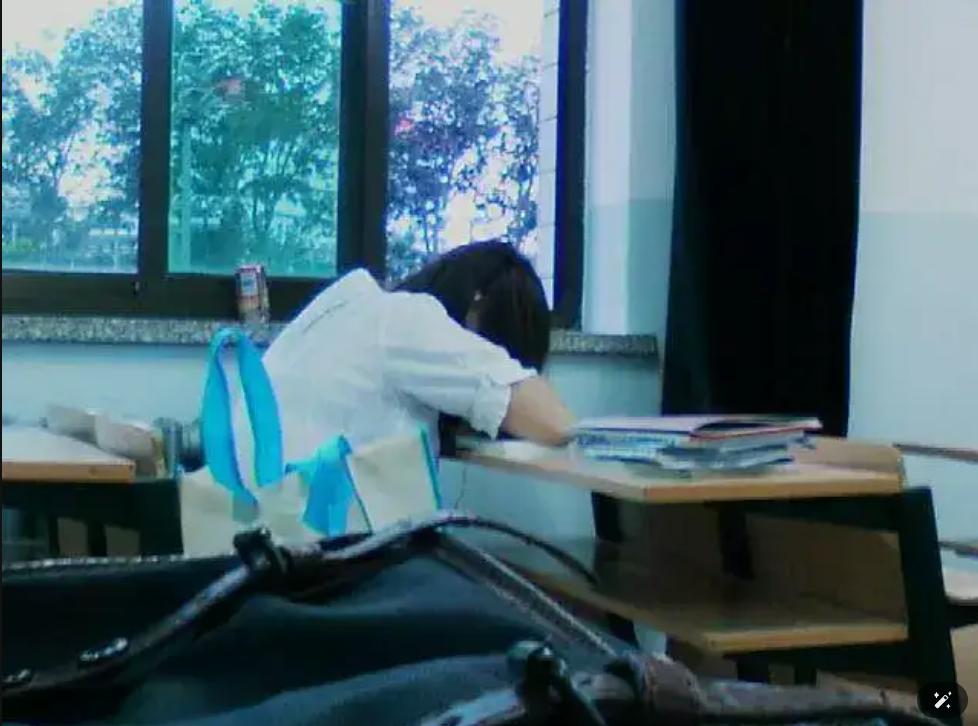 "我用一句话逼哭了小三，却救不了我的家——一个20岁女孩的绝望"我爸爸说了一