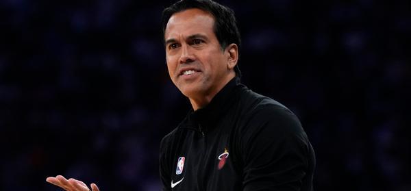 你敢信？热火把挡拆从战术板上“砸”烂了——全联盟挡拆最少的球队，进攻效率反而涨