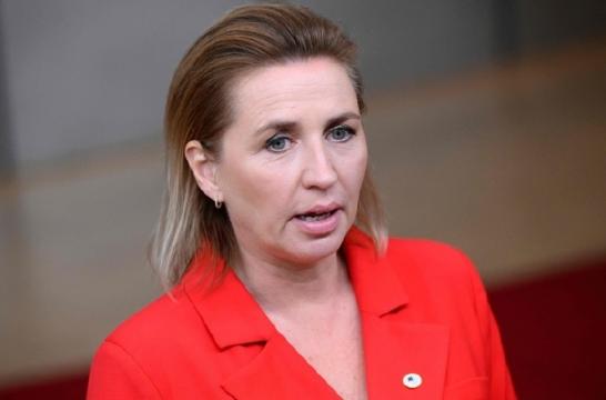 太突然了，丹麦首相突然辞职，干脆利落地给国王腓特烈十世递了辞呈明明还是第一大党，