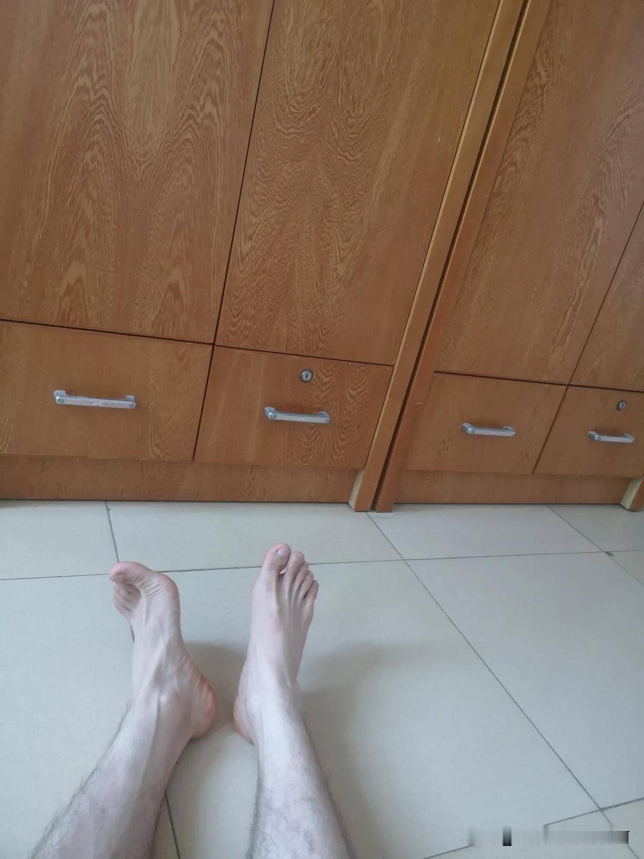 每天坚持健身锻炼，体力确实提升不错，力量也强了。真实的体会到健身的作用了，不健身